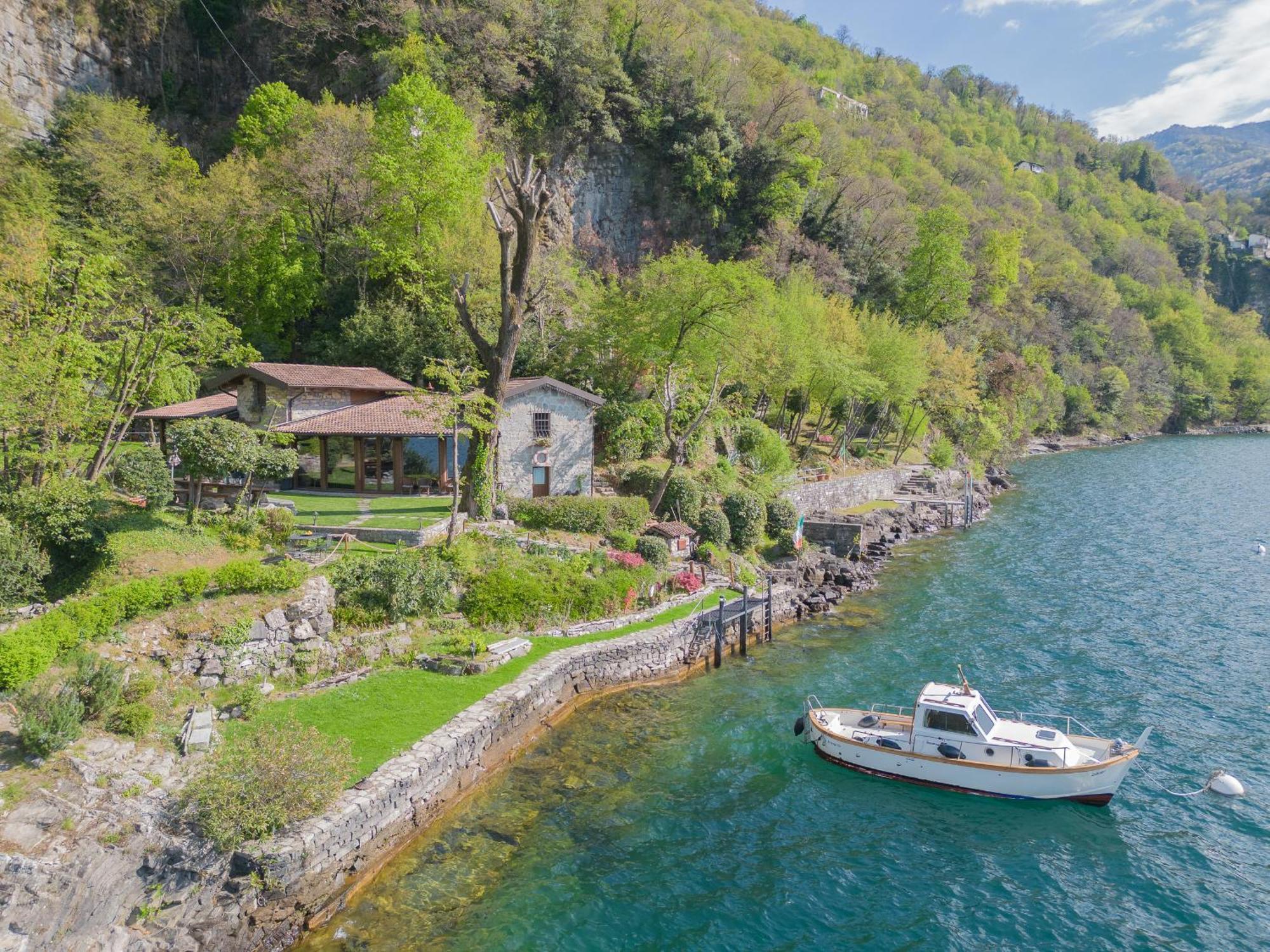 The Writer'S Nest Waterfront Villa By Rent All Como Faggeto Lario Eksteriør billede